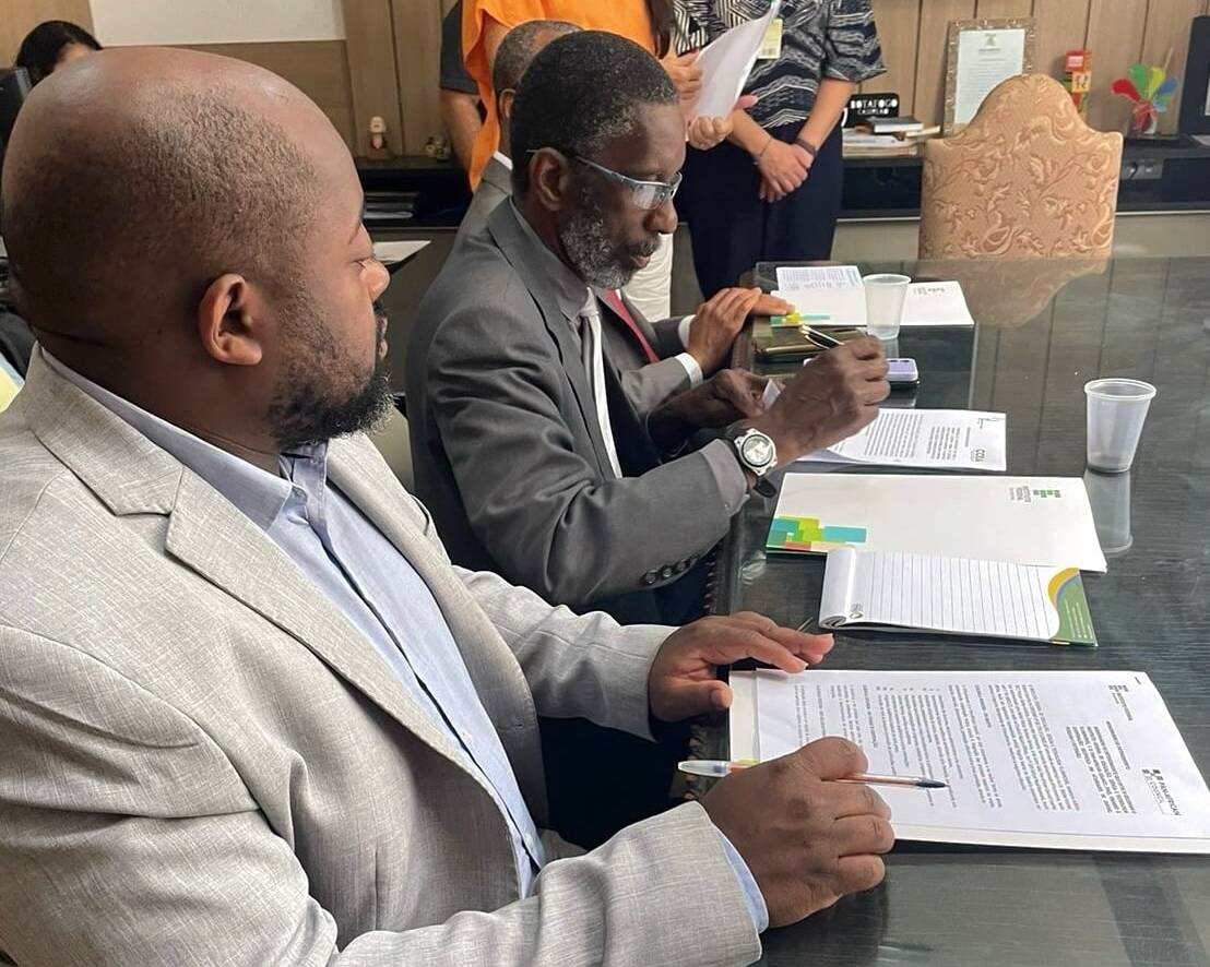 FFluminense, Pan-African Council, and Consulate General of Angola